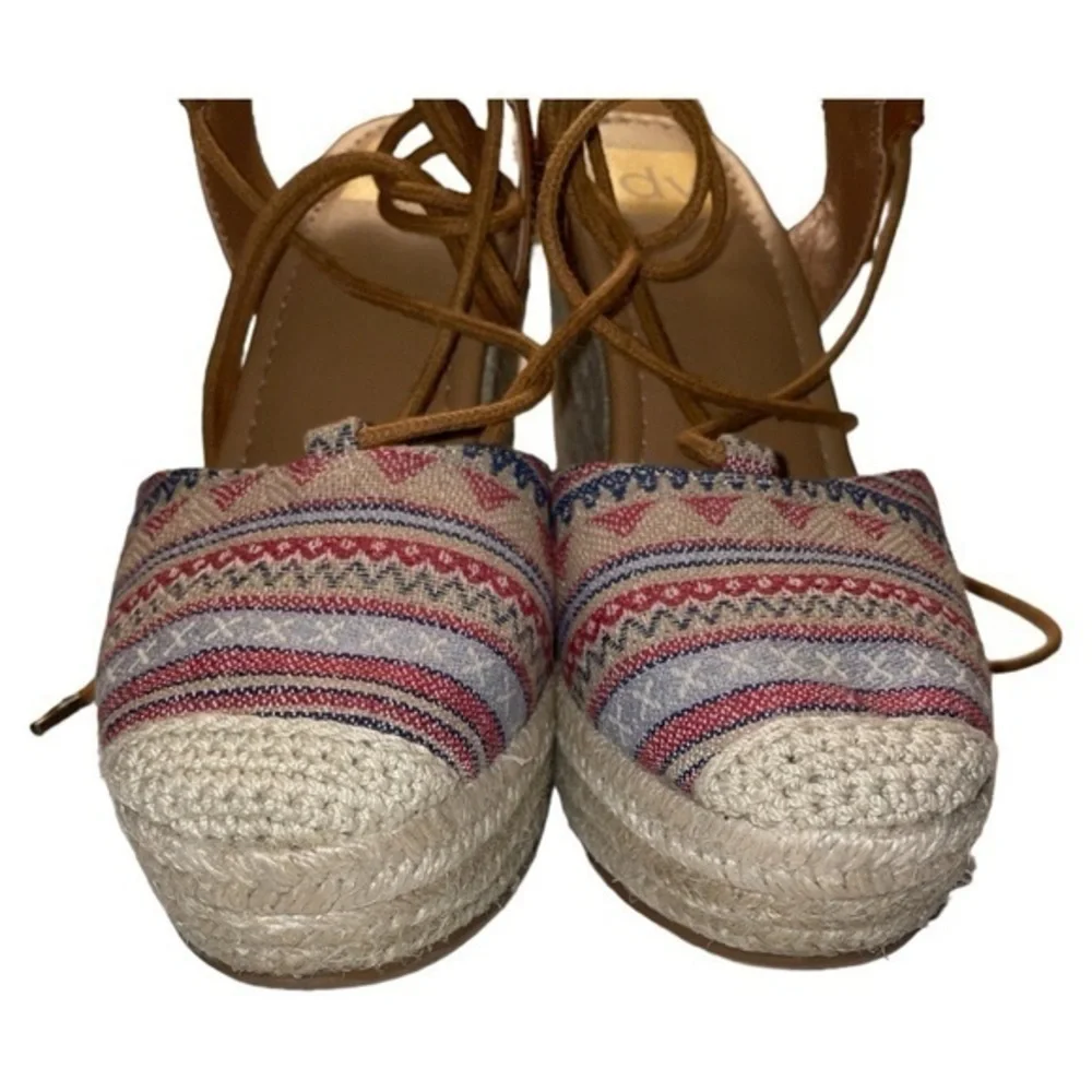 DV Dolce Vita Target Aztec Espadrille Platform Wedge Lace Up Sandals Size 7 Boho